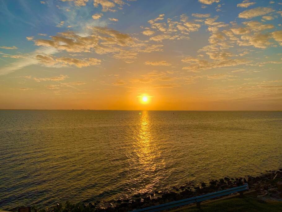 The Great Escape - Panoramic Sunset Views Villa Tampa Buitenkant foto