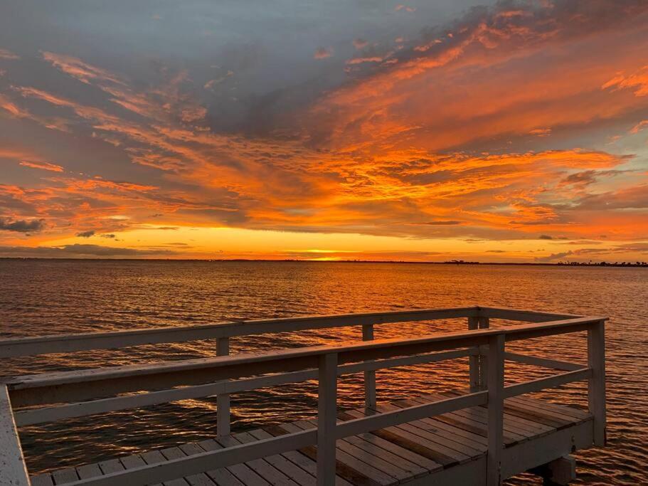 The Great Escape - Panoramic Sunset Views Villa Tampa Buitenkant foto